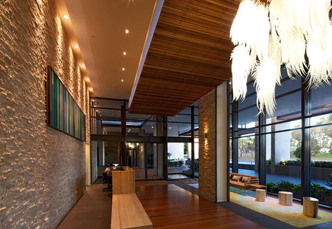Oaks Redcliffe Mon Komo Suites - Accommodation BNB 13