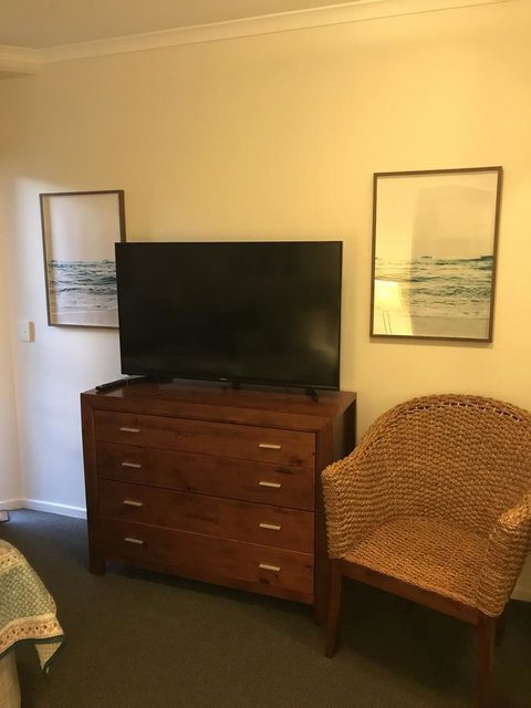 Riverside - Accommodation BNB 25