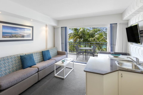 Ramada Resort By Wyndham Golden Beach - Accommodation BNB 23