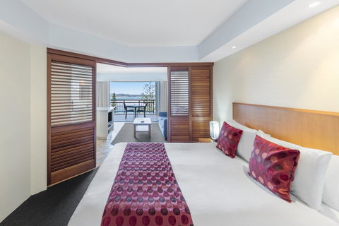 Ramada Resort By Wyndham Golden Beach - Accommodation BNB 20