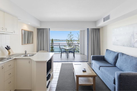 Ramada Resort By Wyndham Golden Beach - Accommodation BNB 19