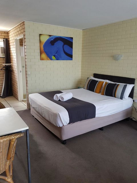 Twin Pines Motel - Accommodation BNB 21