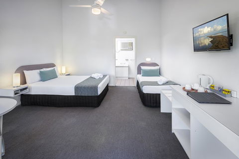 The Beach Motel Hervey Bay - Accommodation BNB 12