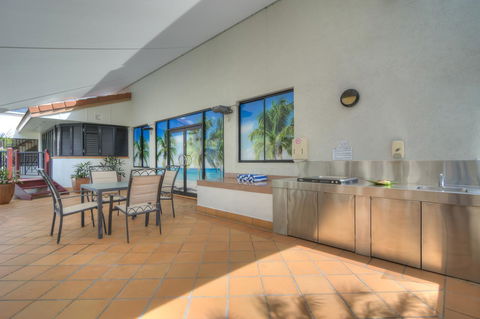Regal Port Douglas - Accommodation BNB 13
