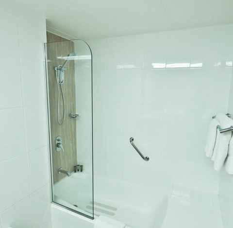 Pacific Hotel Cairns - Accommodation BNB 36