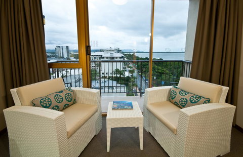 Pacific Hotel Cairns - Accommodation BNB 4