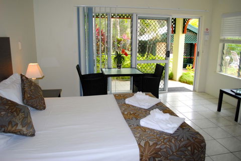 The Port Douglas Queenslander - Accommodation BNB 42