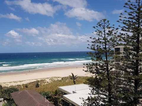 Surfers Chalet - Accommodation BNB 35