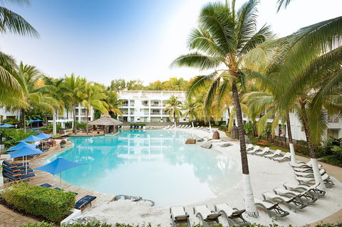 Palm Cove Paradise - Couples Spa Beach Getaway - Accommodation BNB 1