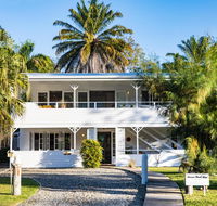 Jamaica Beach House - Accommodation BNB