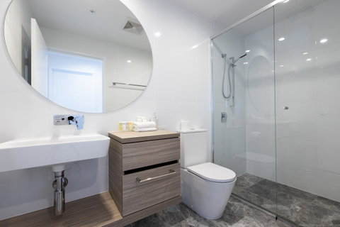 Qube Broadbeach - Accommodation BNB 6