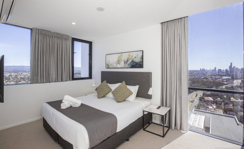 Qube Broadbeach - Accommodation BNB 1