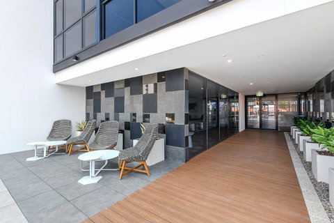 Qube Broadbeach - Accommodation BNB 24