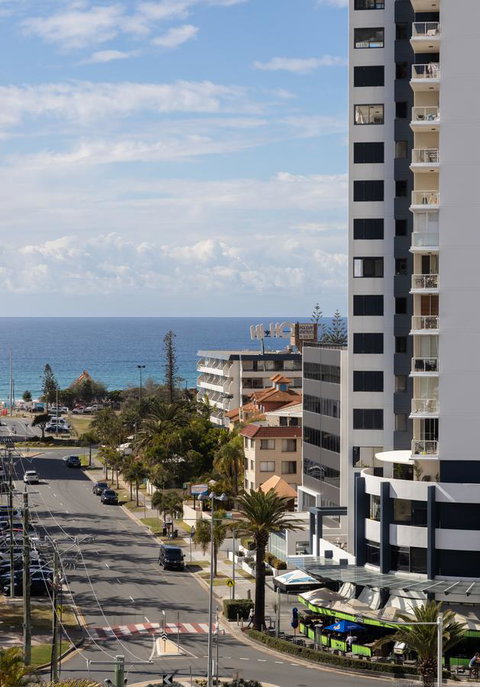 Qube Broadbeach - Accommodation BNB 8