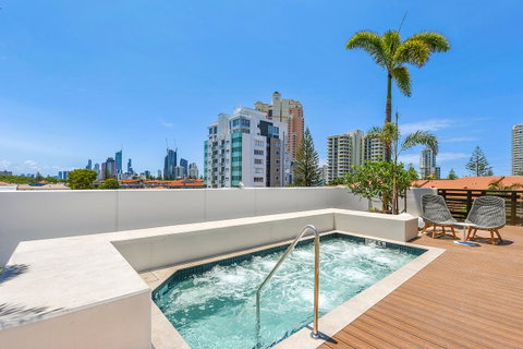 Qube Broadbeach - Accommodation BNB 28