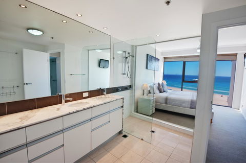 Reflections Tower Two - Accommodation BNB 23