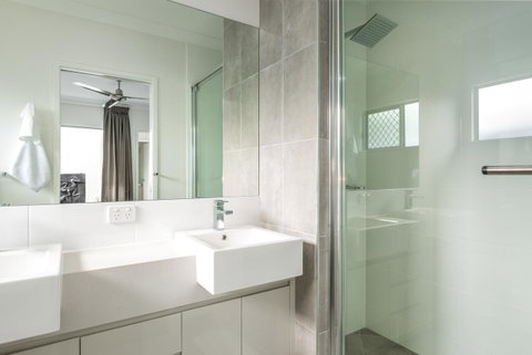 Blue Lagoon Villa A - Accommodation BNB 4