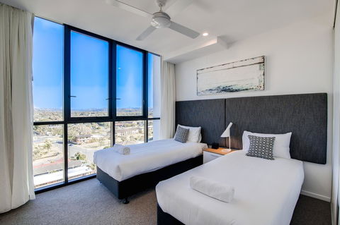 Iconic Kirra Beach Resort - Accommodation BNB 37