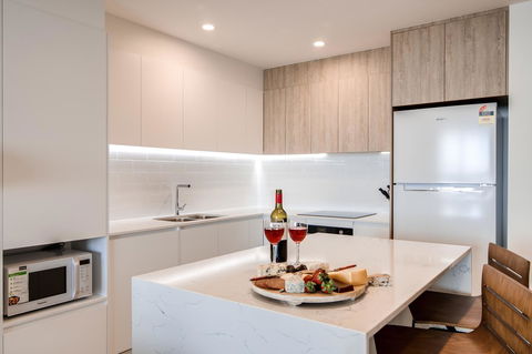 Iconic Kirra Beach Resort - Accommodation BNB 41