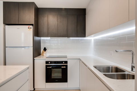 Iconic Kirra Beach Resort - Accommodation BNB 12