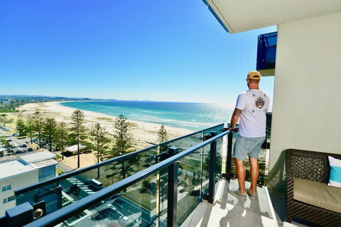 Iconic Kirra Beach Resort - Accommodation BNB 8