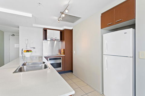 Beach Stay - Ocean & Riverview Resort Chevron Renaissance Central Surfers Paradise - Accommodation BNB 5