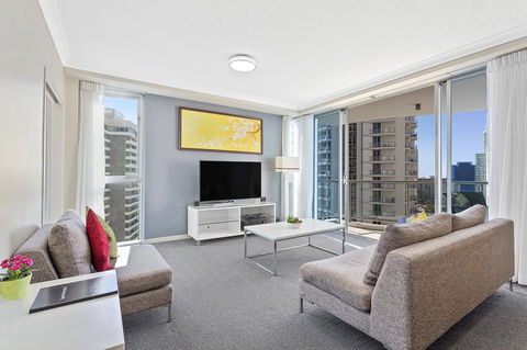Beach Stay - Ocean & Riverview Resort Chevron Renaissance Central Surfers Paradise - Accommodation BNB 7