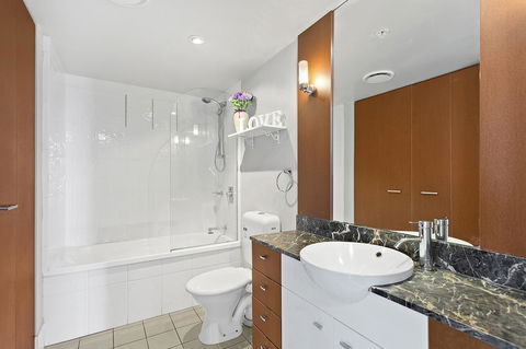 Beach Stay - Ocean & Riverview Resort Chevron Renaissance Central Surfers Paradise - Accommodation BNB 6