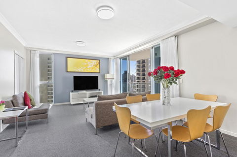 Beach Stay - Ocean & Riverview Resort Chevron Renaissance Central Surfers Paradise - Accommodation BNB 10