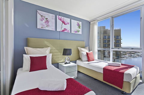 Beach Stay - Ocean & Riverview Resort Chevron Renaissance Central Surfers Paradise - Accommodation BNB 9