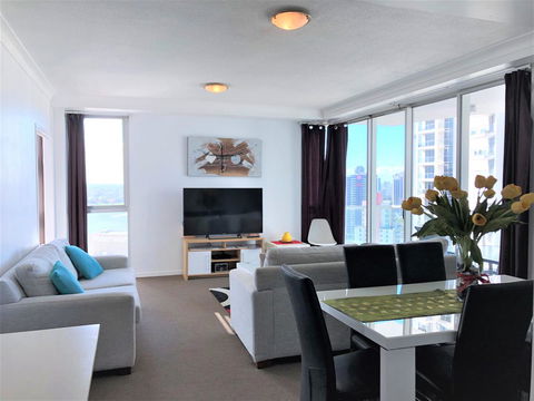 Beach Stay - Ocean & Riverview Resort Chevron Renaissance Central Surfers Paradise - Accommodation BNB 17