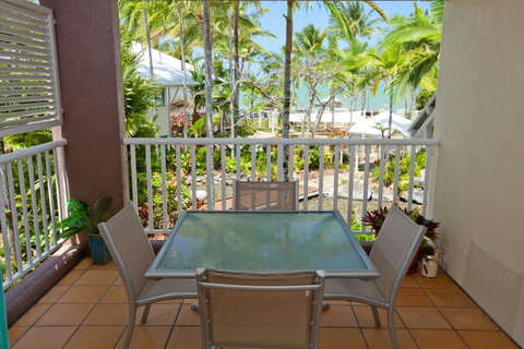Coral Sands Beachfront Resort - Accommodation BNB 2