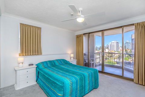 Columbia Beachfront Apartments On Rainbow Bay - Accommodation BNB 17