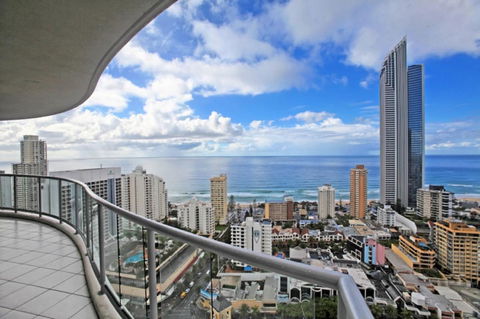 The Towers Of Chevron Renaissance - Holidays Gold Coast - Accommodation BNB 36