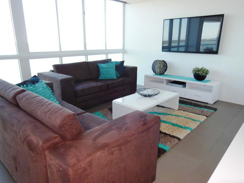 Crystal Bay On The Broadwater - Accommodation BNB 39