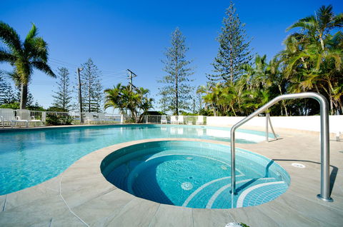 Crystal Bay On The Broadwater - Accommodation BNB 11