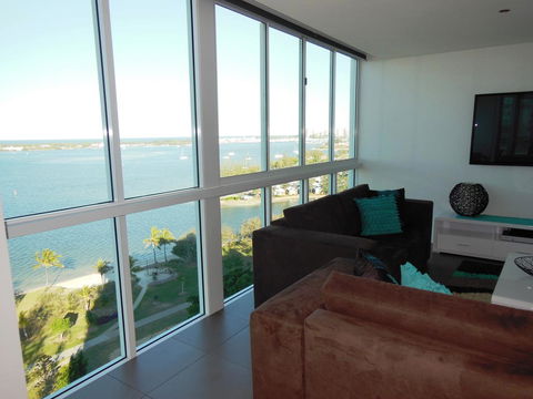 Crystal Bay On The Broadwater - Accommodation BNB 32