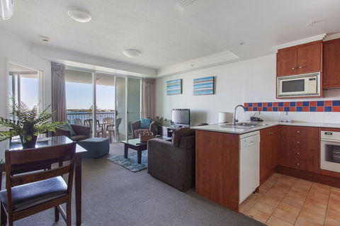 Crystal Bay On The Broadwater - Accommodation BNB 33
