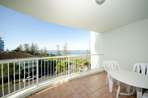 Crystal Bay On The Broadwater - Accommodation BNB 34