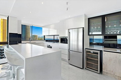 ULTIQA Beach Haven On Broadbeach - Accommodation BNB 2