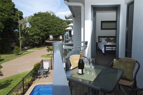 Woodville Beach Townhouse 5 - Accommodation BNB 4