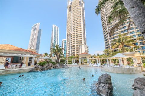 Towers Of Chevron - Private Apartment - Accommodation BNB 0