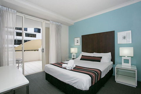 Towers Of Chevron - Private Apartment - Accommodation BNB 1