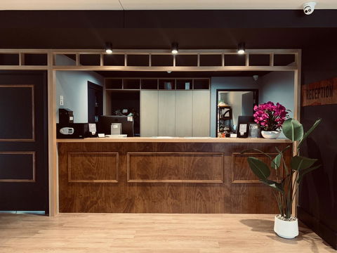 Woodroffe Hotel - Accommodation BNB 1