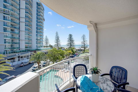 Kirra Beach Apartments - Accommodation BNB 16