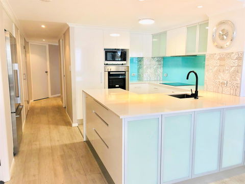 Kirra Beach Apartments - Accommodation BNB 1