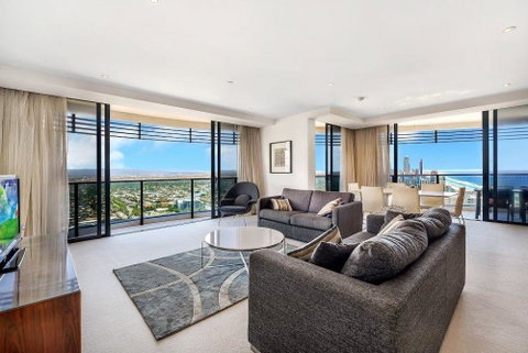 Luxury 3 Bedroom In Heart Of Broadbeach - Accommodation BNB 0
