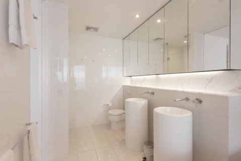 Luxury 3 Bedroom In Heart Of Broadbeach - Accommodation BNB 4