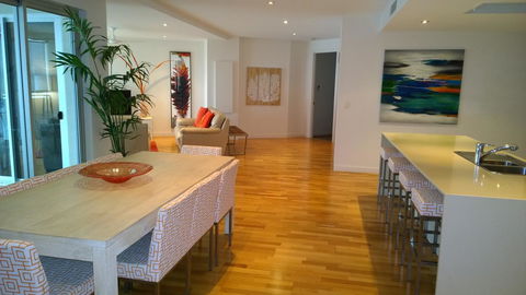 Coral Cove Apartments - Accommodation BNB 4