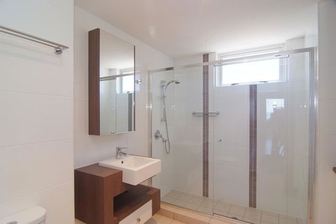 Coral Cove Apartments - Accommodation BNB 10